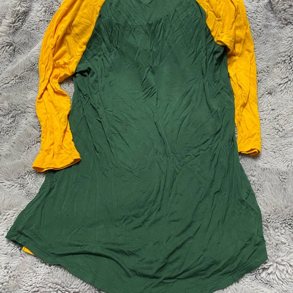 Green & Yellow 3/4 length Greenbay Packers Shirt - Picture 2 of 3